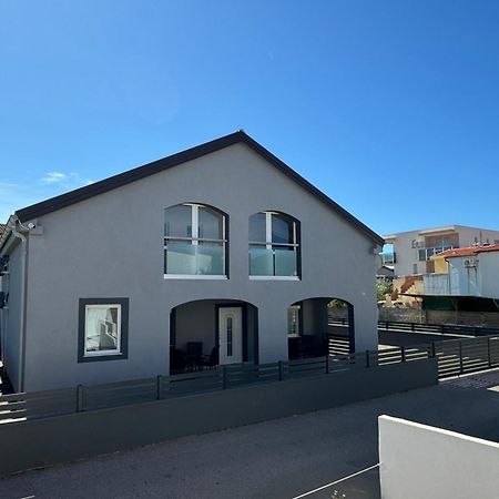 Apartmani Ivano Vir Extérieur photo