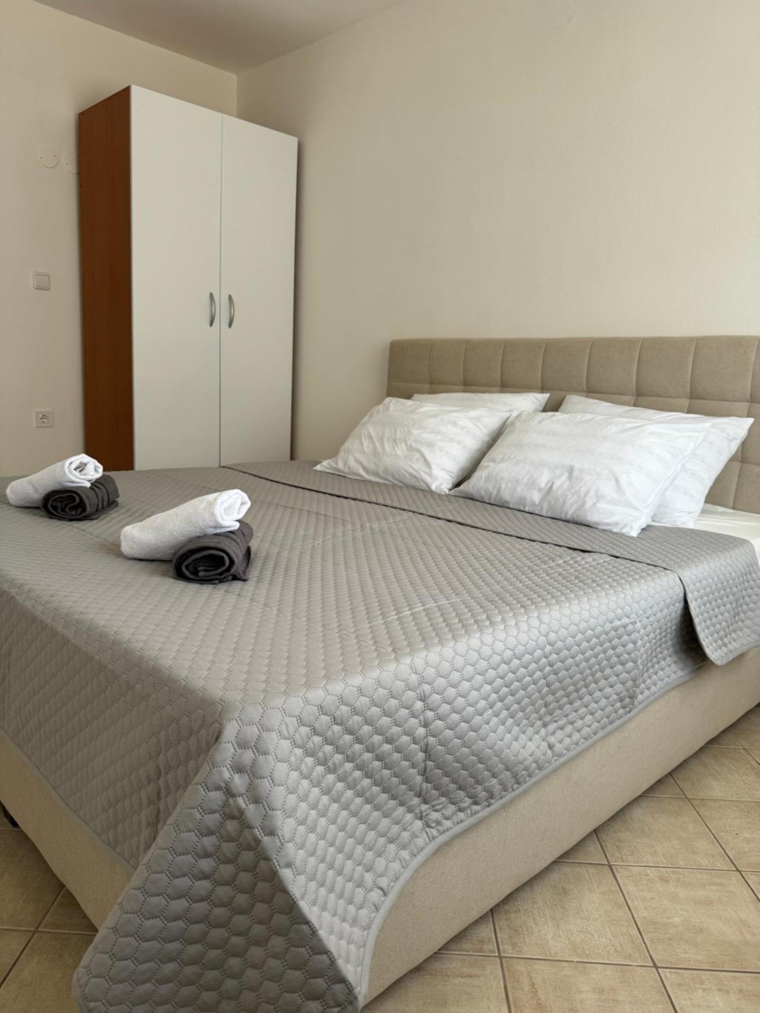 Apartmani Ivano Vir Extérieur photo
